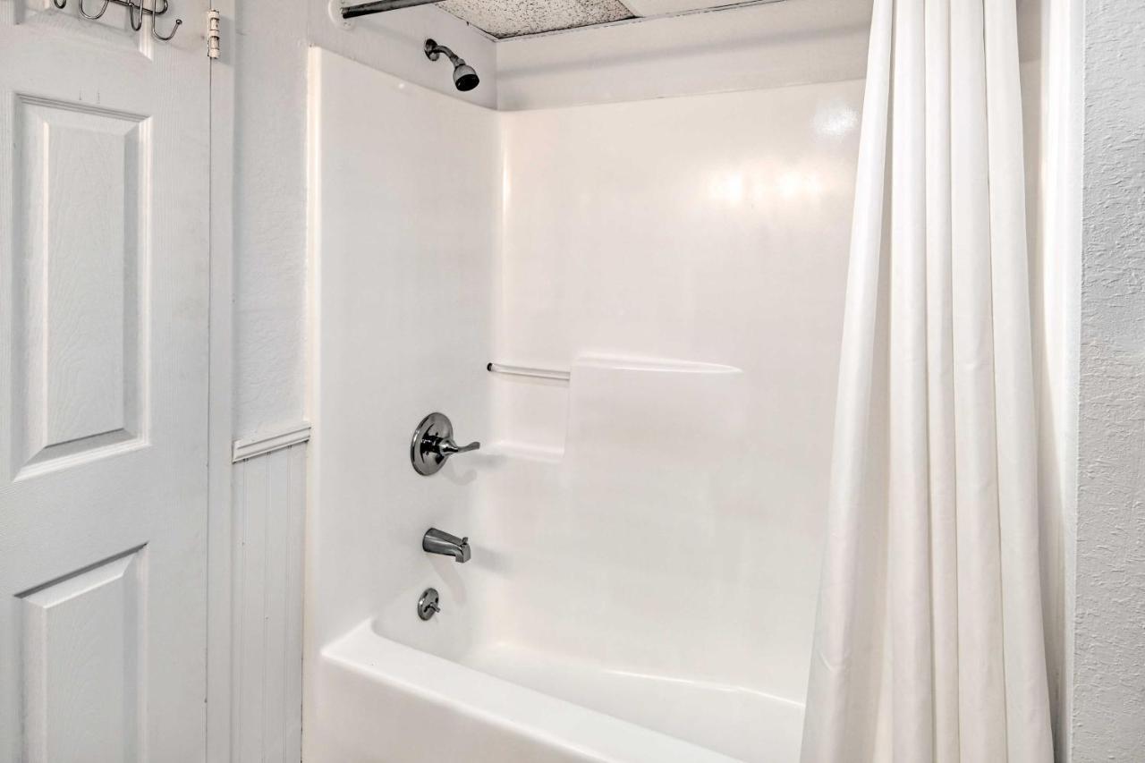 Beachfront Condo In Myrtle Beach With Pool Access 외부 사진
